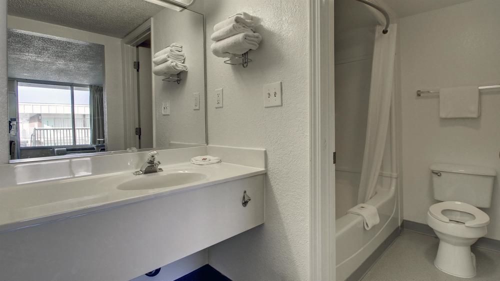Econo Lodge Paducah West I-24 Exteriör bild